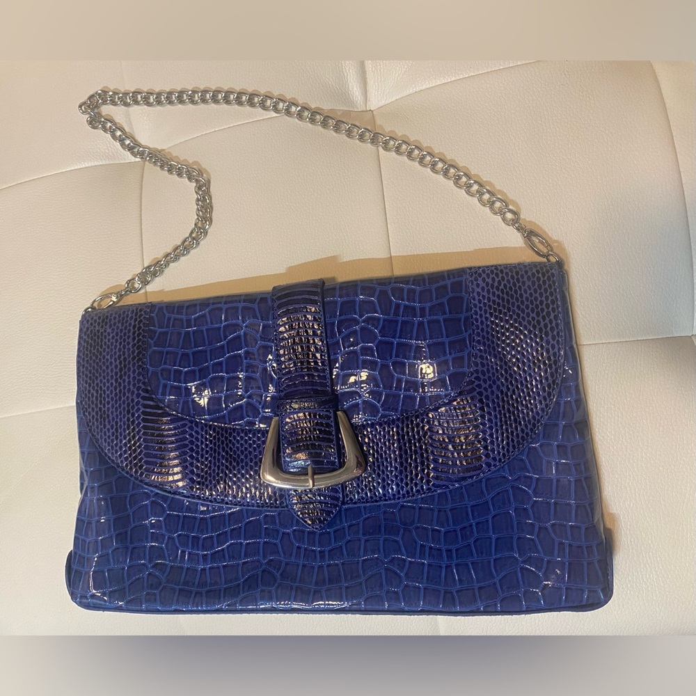 BOGO 🤩White House, Black Market Elegant Blue Crocodile-Embossed Snake Skin Chain